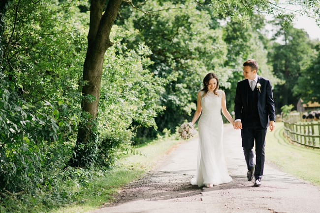 HILLTOP COUNTRY HOUSE WEDDING PHOTOGRAPHY : SARAH AND ED