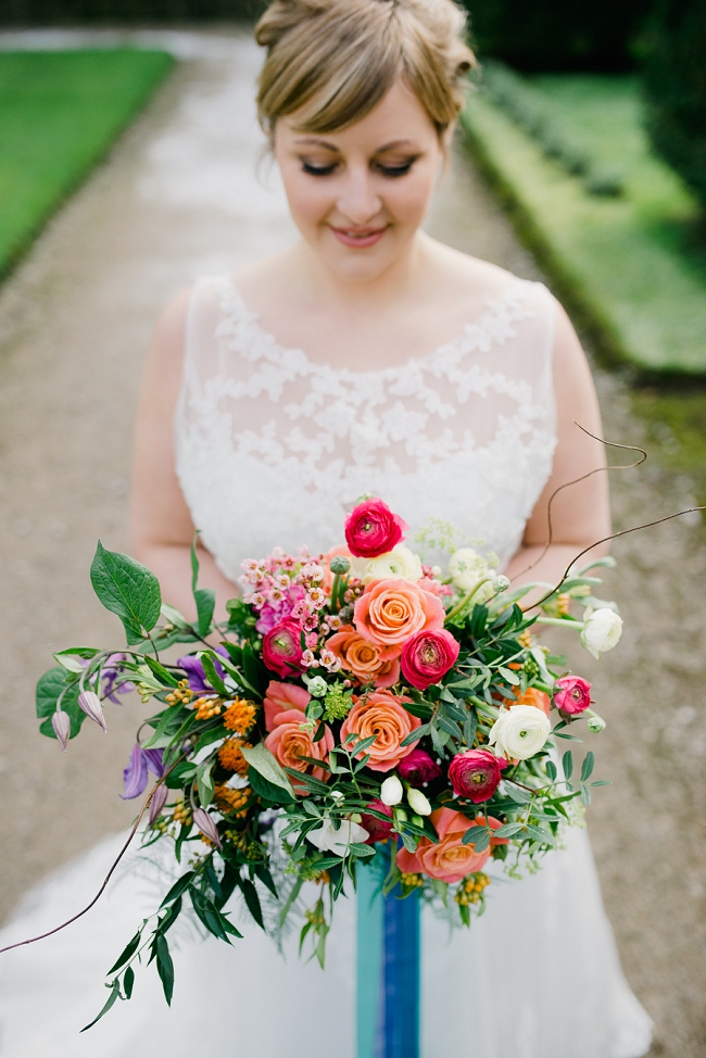 curvy bride with bright colours