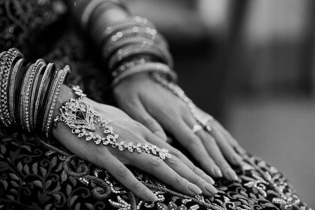 hindu bride hands