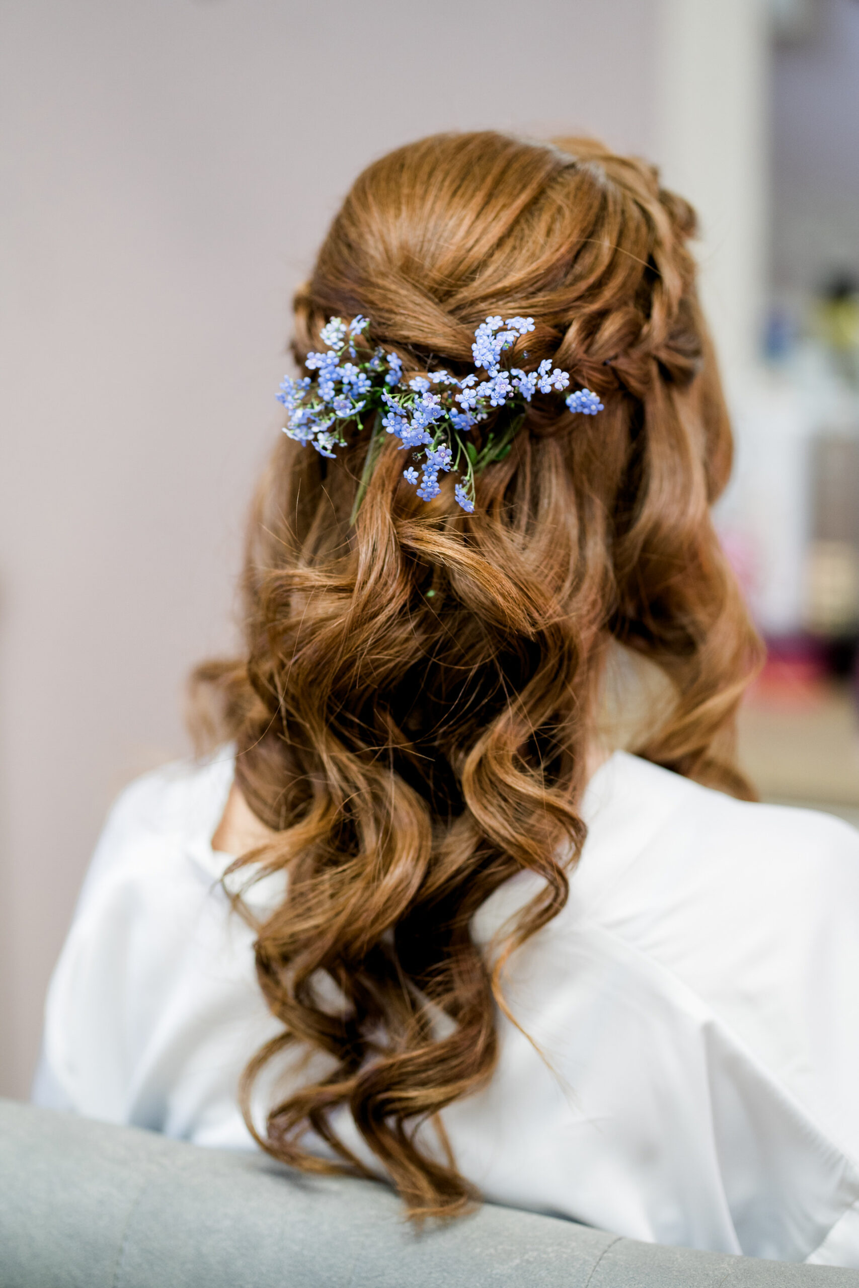 bridal hair with forget me nots