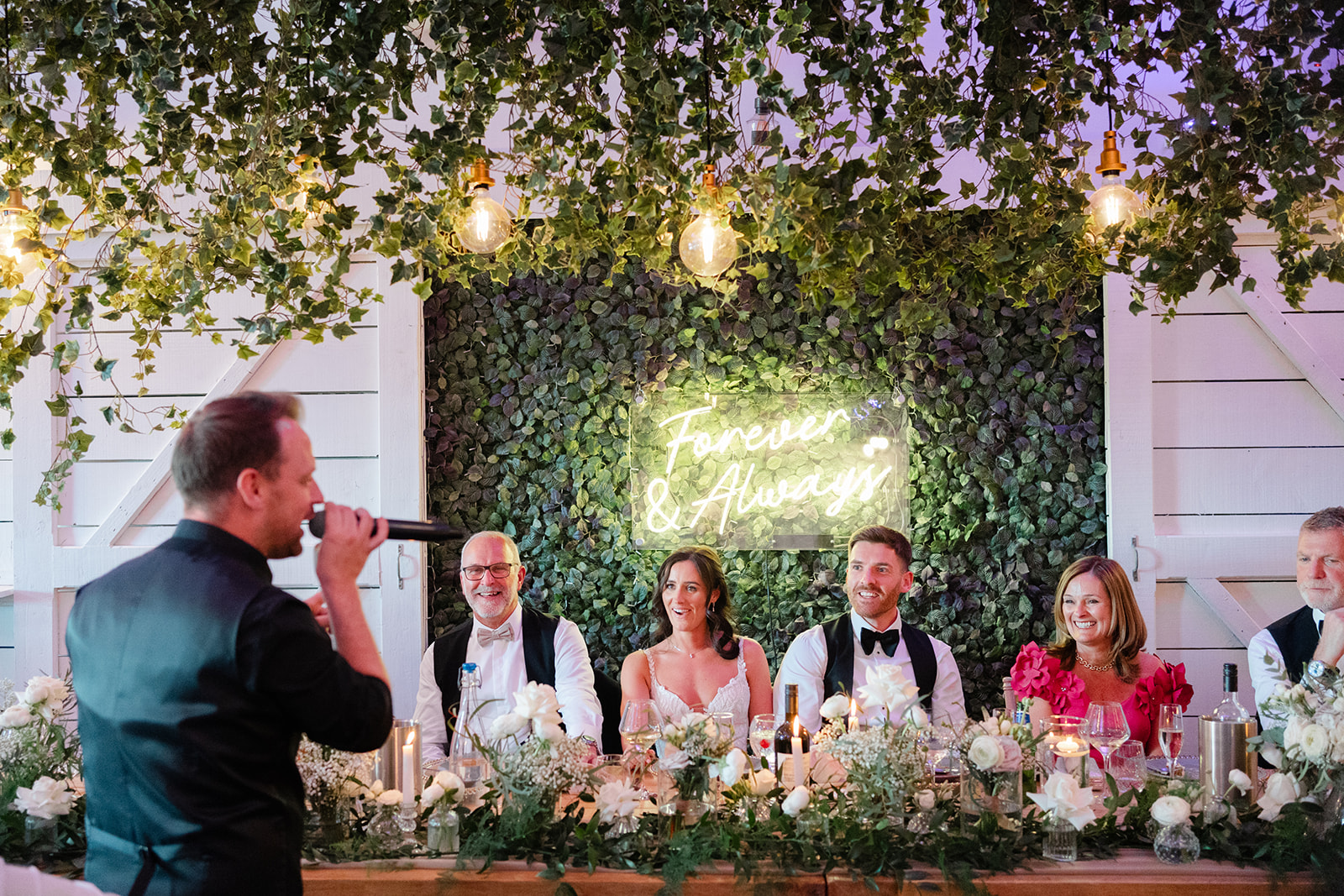 singing waiters