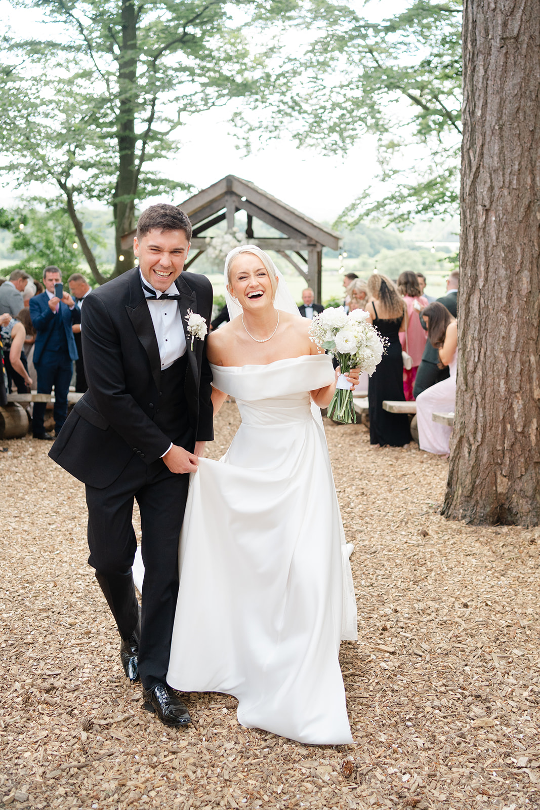 hobbit hill wedding 