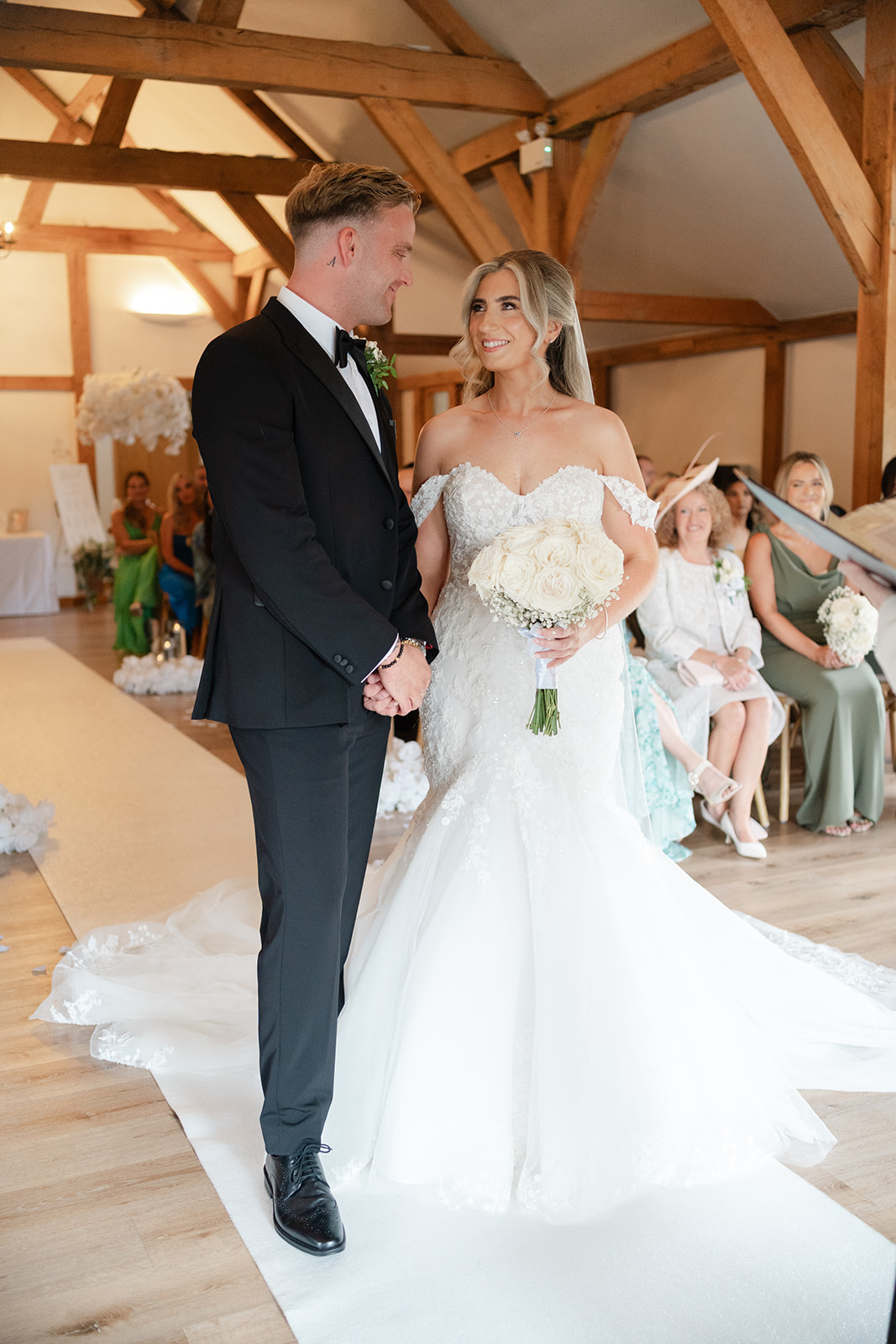 sandhole oak barn wedding