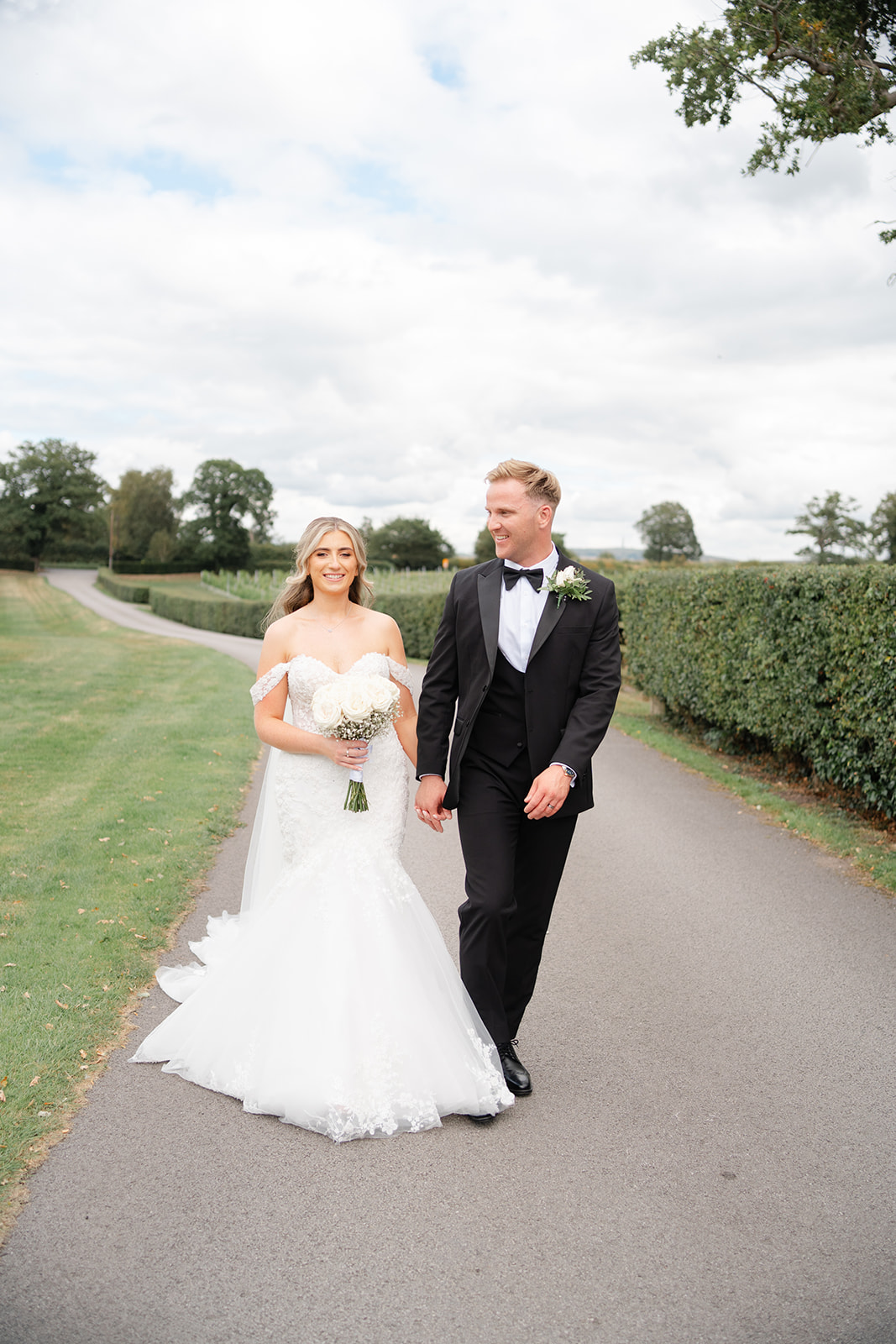 sandhole oak barn wedding photographer